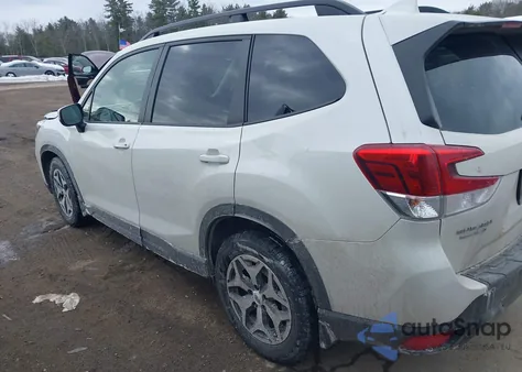 2019 Subaru Forester Premium z USA, uszkodzony, nr VIN JF2SKAGC3KH487550